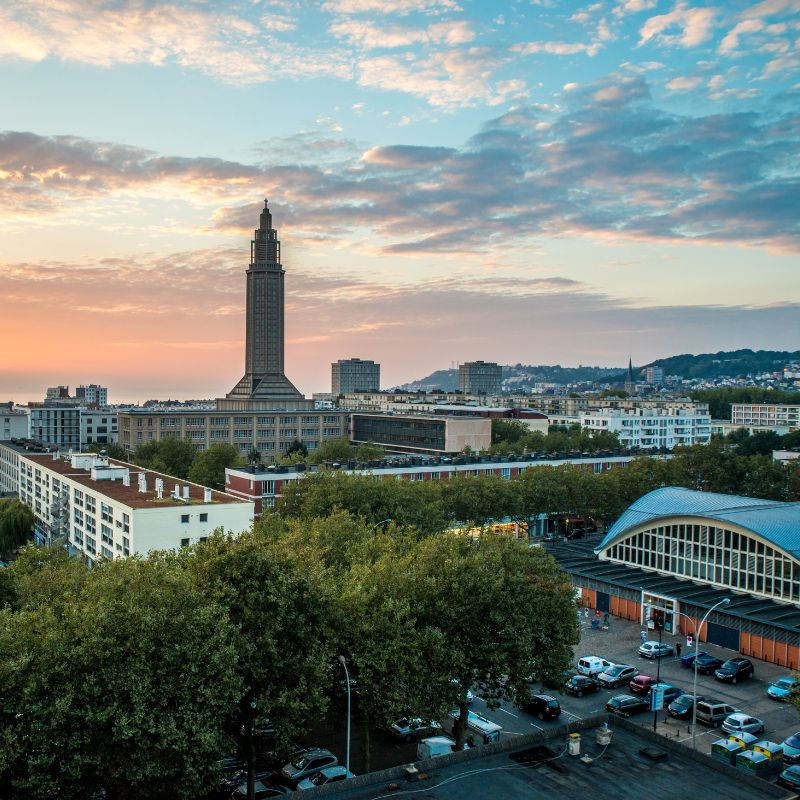 During your Red Orchid Paris in the Springtime, you will experience a delicious menu of culturally immersive experiences, an Avalon Active and Discovery cruise on the Seine serves up joie de vivre at every port.