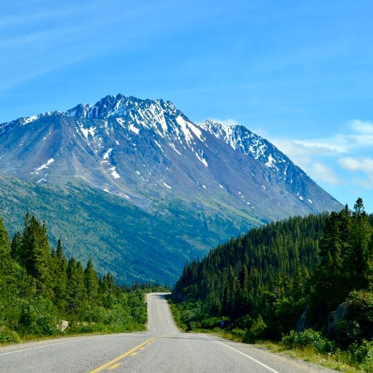 Highway leading to Klondike Summit