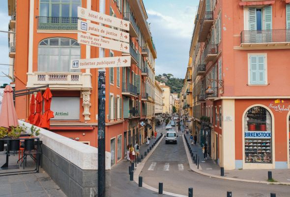 Nice seduces with its enchanting mix of Mediterranean glamour and sun-drenched beaches.
