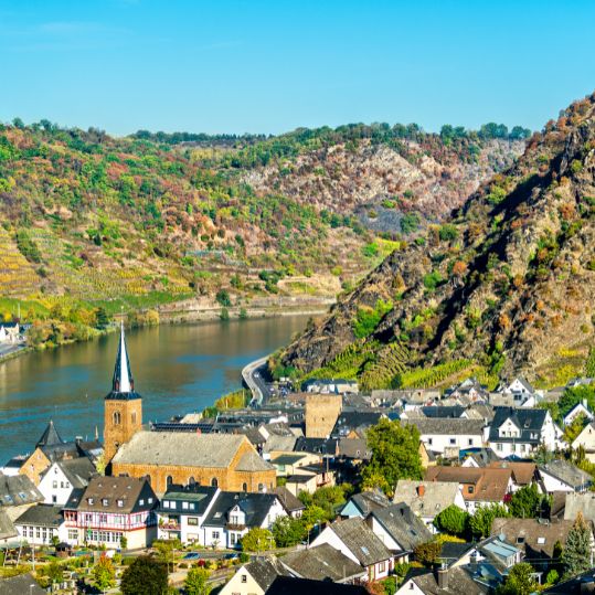 Originally known by the ancient Romans as “Villa Alcana,” the lovely village of Alken is one of the oldest settlements on the Moselle.